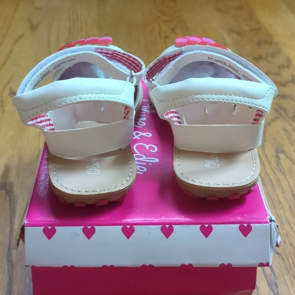 NIB Olive & Edie Lil' Sweetie Sandal Strawberry Appliqué Shoe Size 8T
